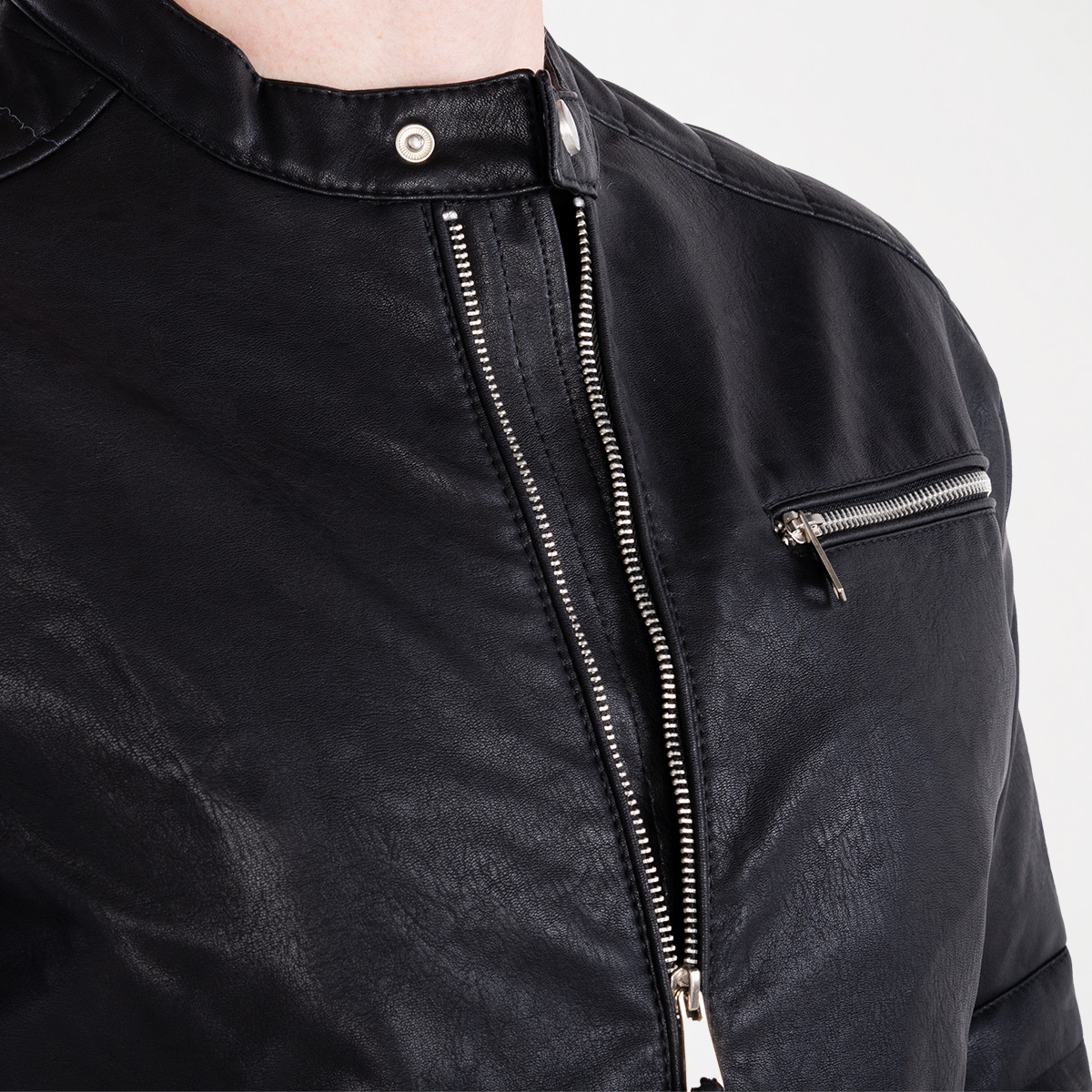 Chaqueta cuero negro