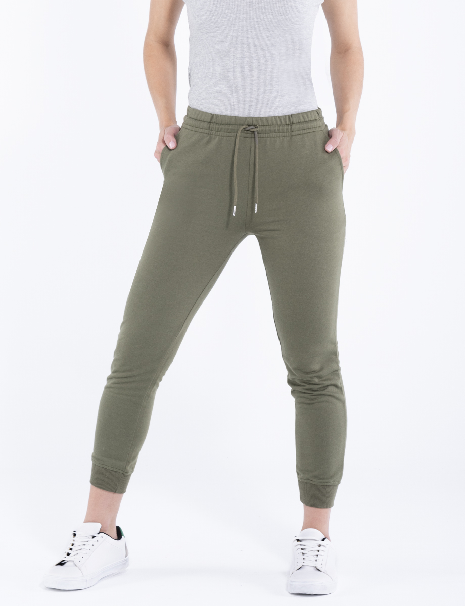 Jogger llano verde militar, JEANS Y PANTALONES, JEANS Y PANTALONES, MODA  JUVENIL, MUJERES