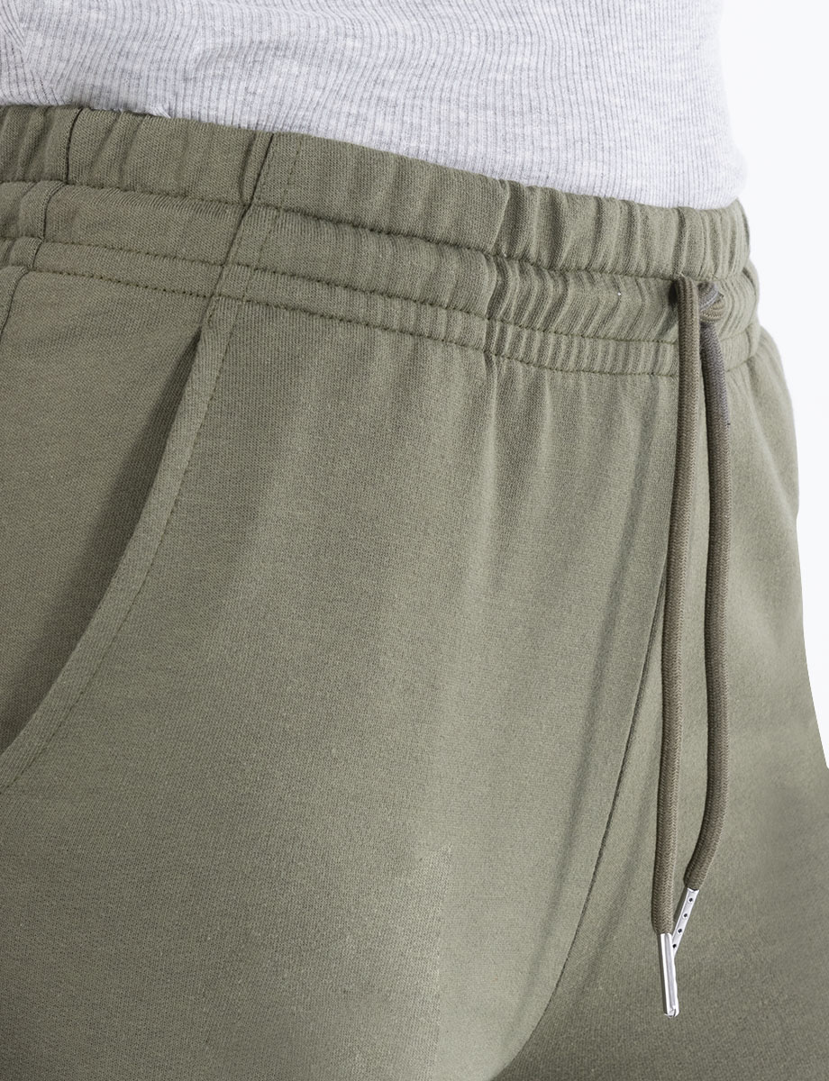 Jogger llano verde militar