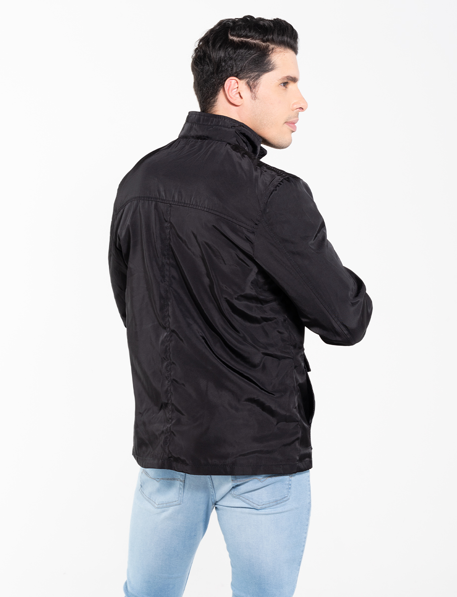 Chaqueta negra nylon