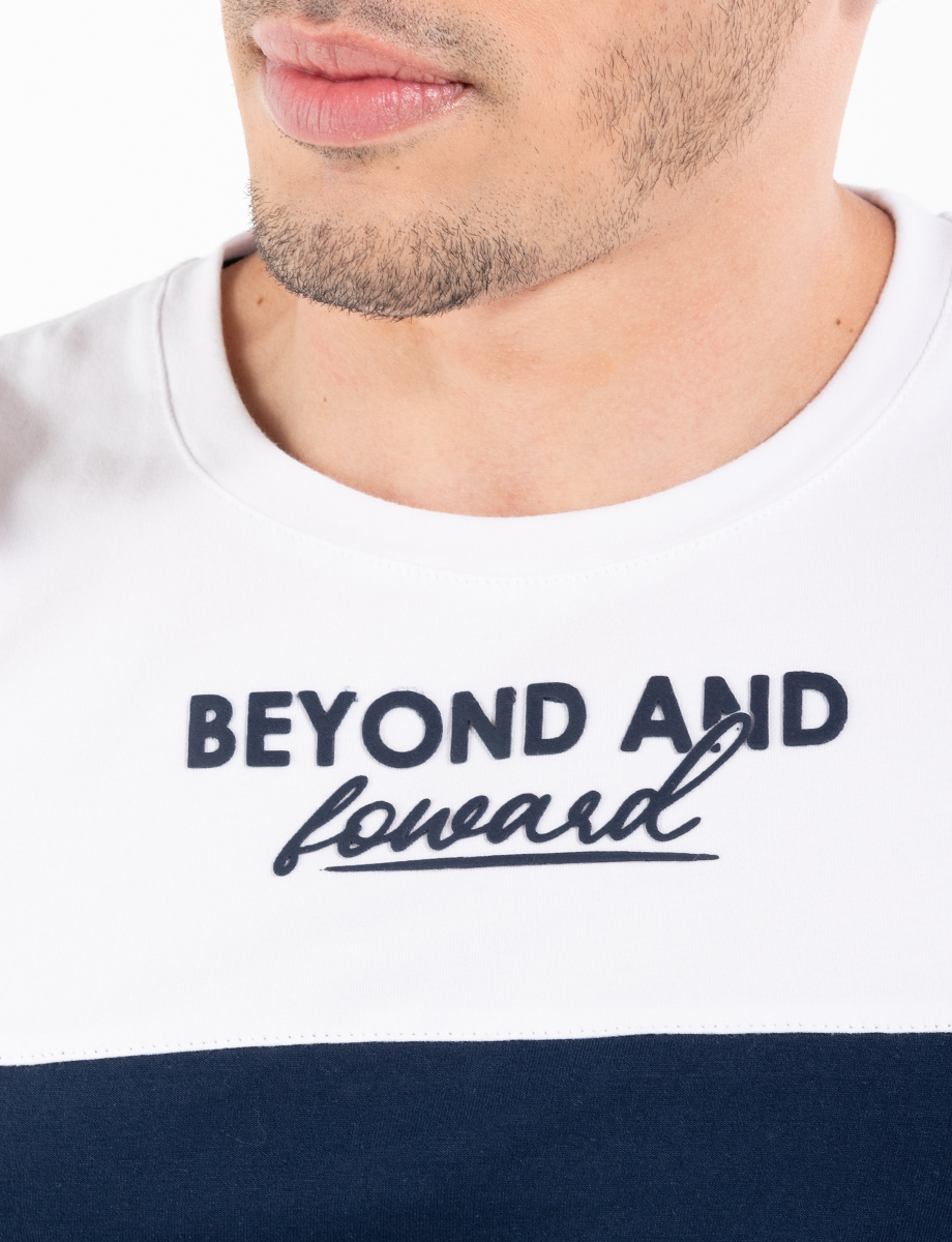 Camiseta bicolor Beyond
