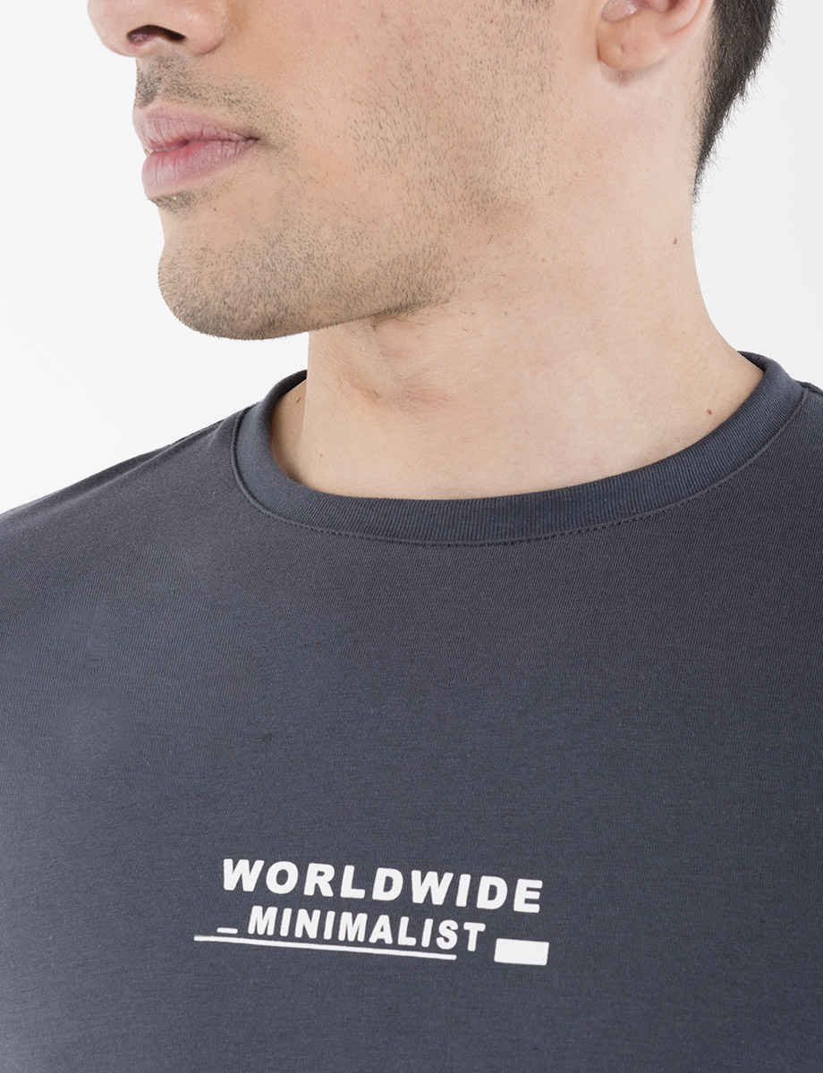 Camiseta Letras plomo oscuro