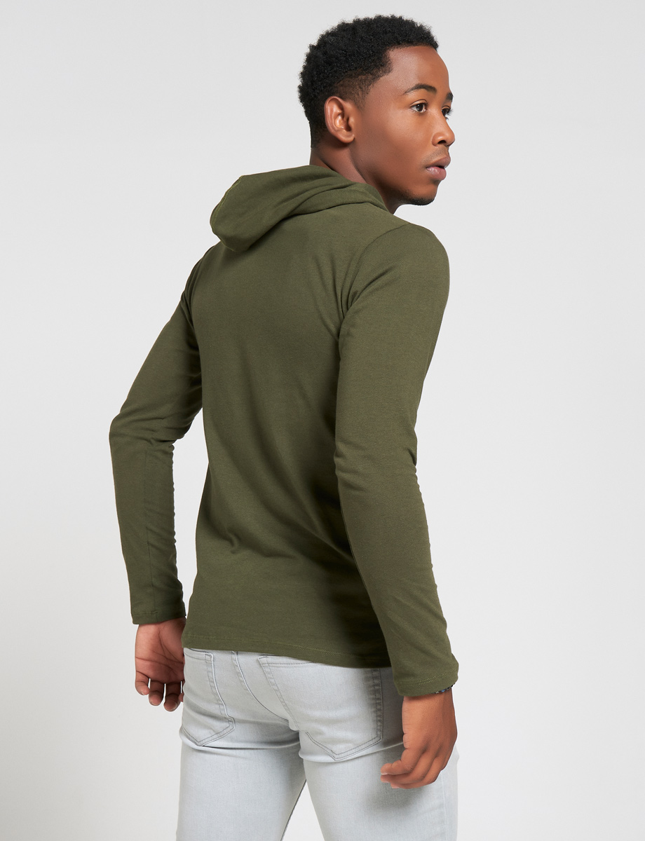 Buzo verde militar con capucha