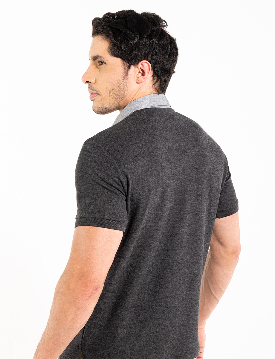Polo clásica gris oscuro