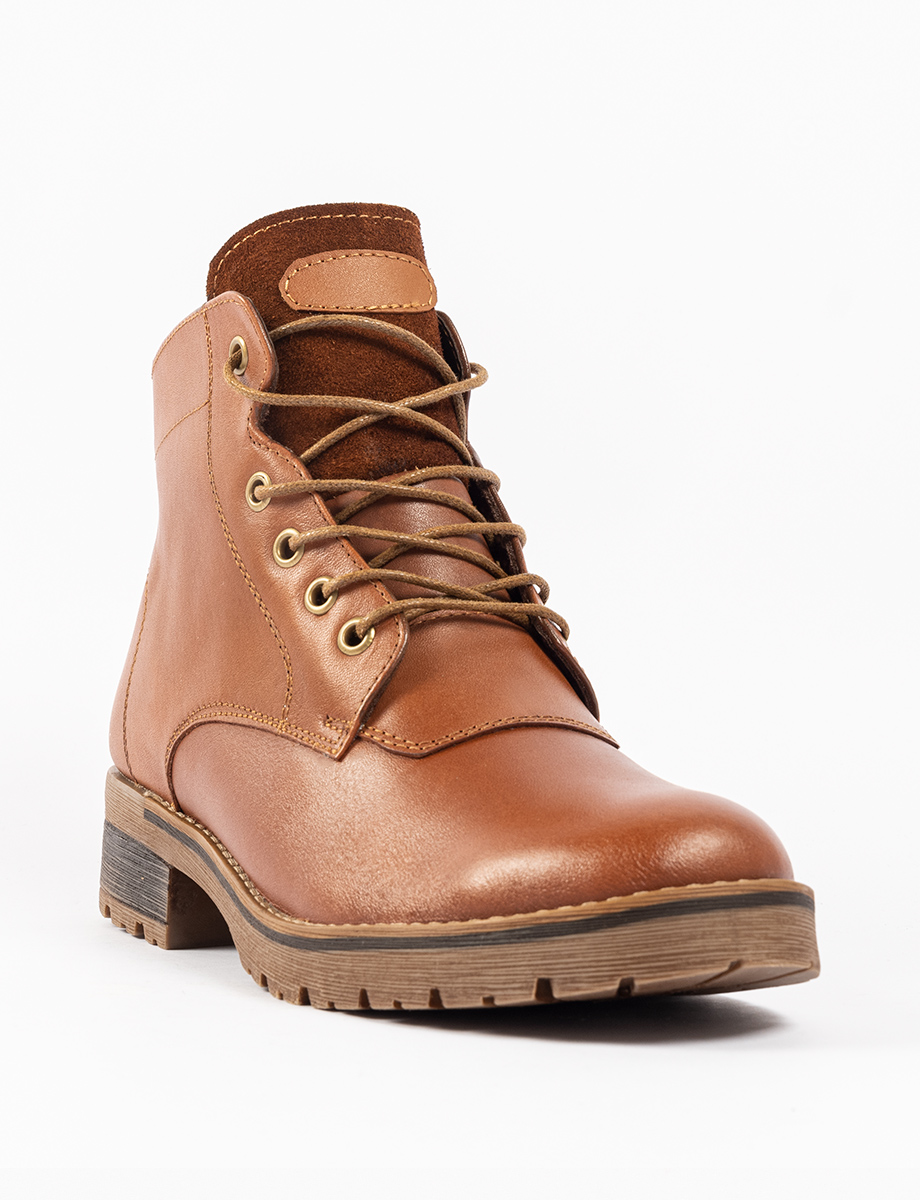 Bota Urbana con cordones camel