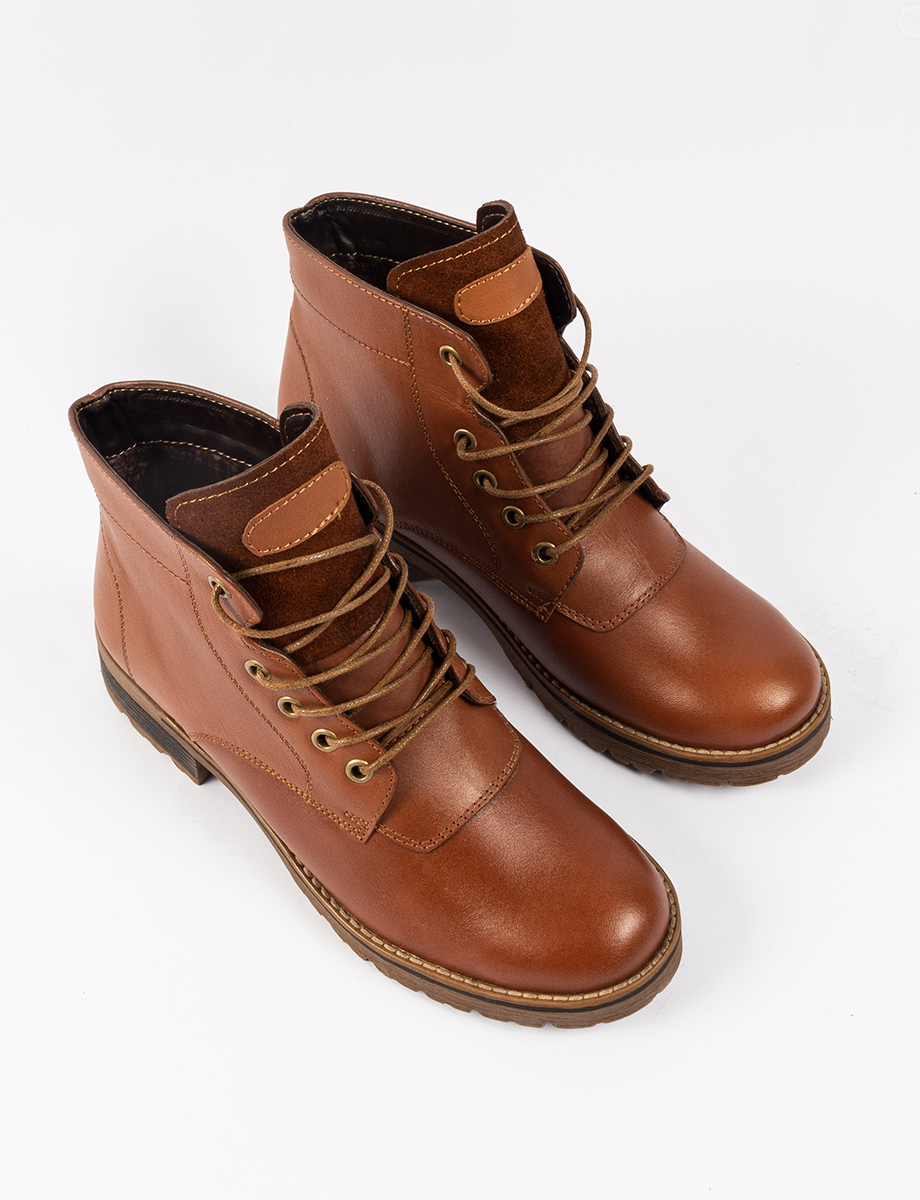 Bota Urbana con cordones camel