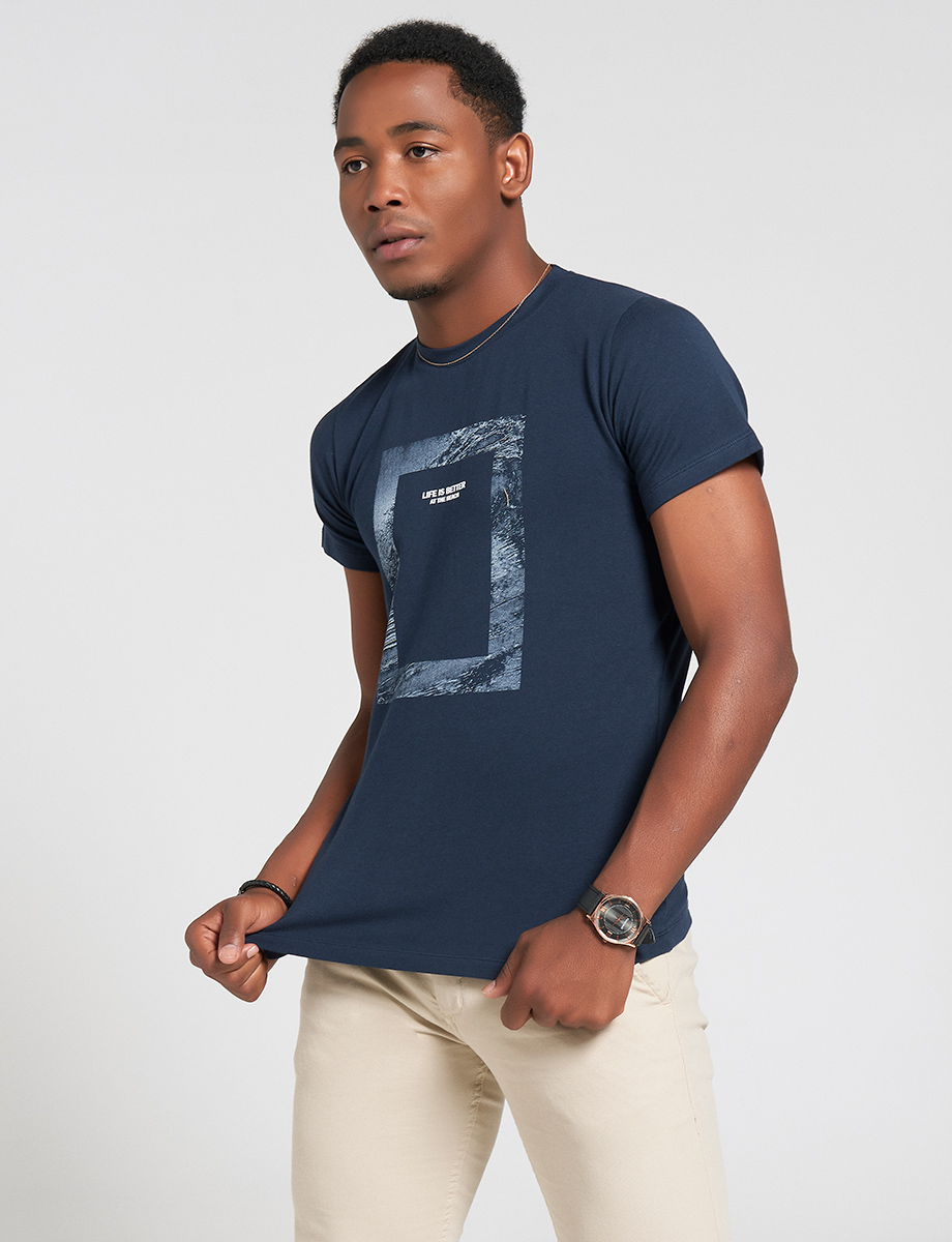Camiseta Life Is Better azul marino