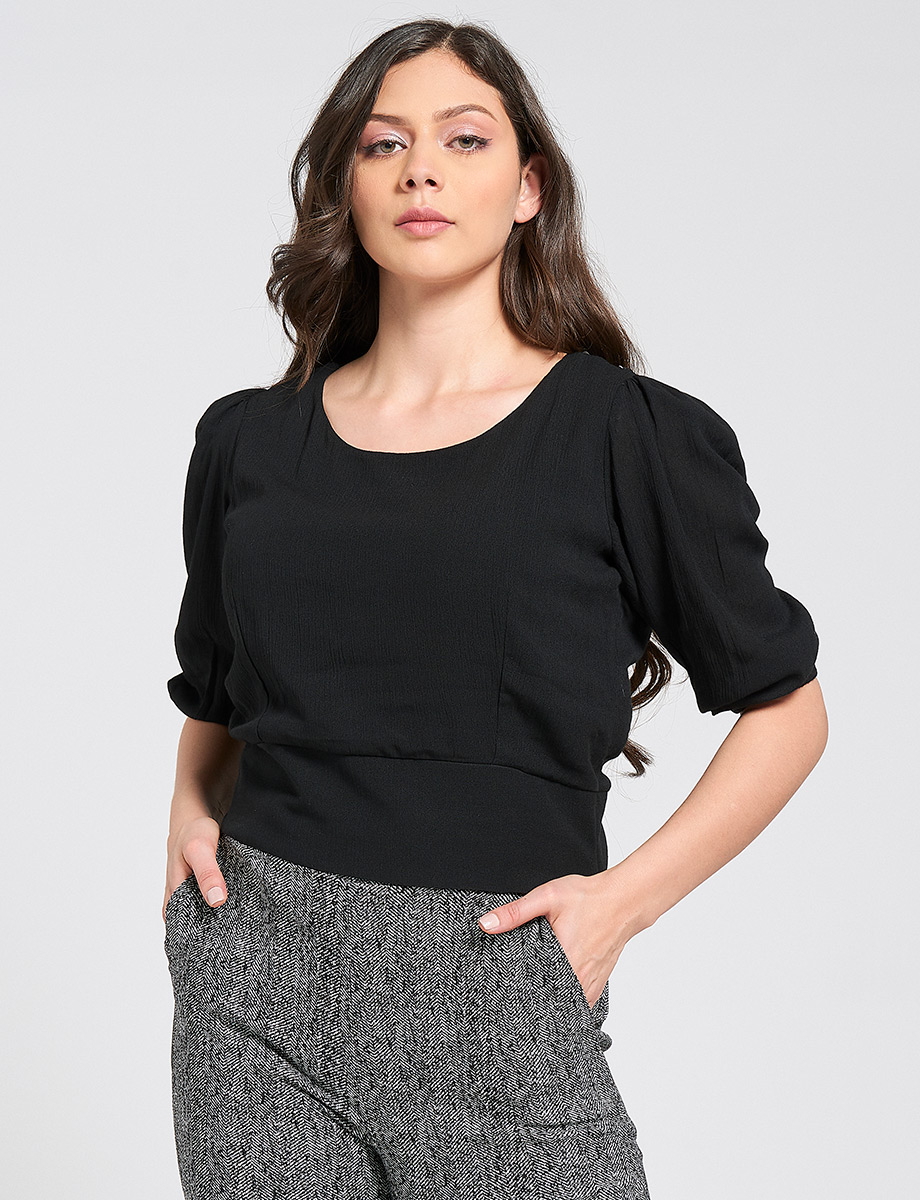 Blusa negra con diseño troquelado | BLUSAS | BLUSAS | MODA JUVENIL | MUJERES | Moda Tienda Online