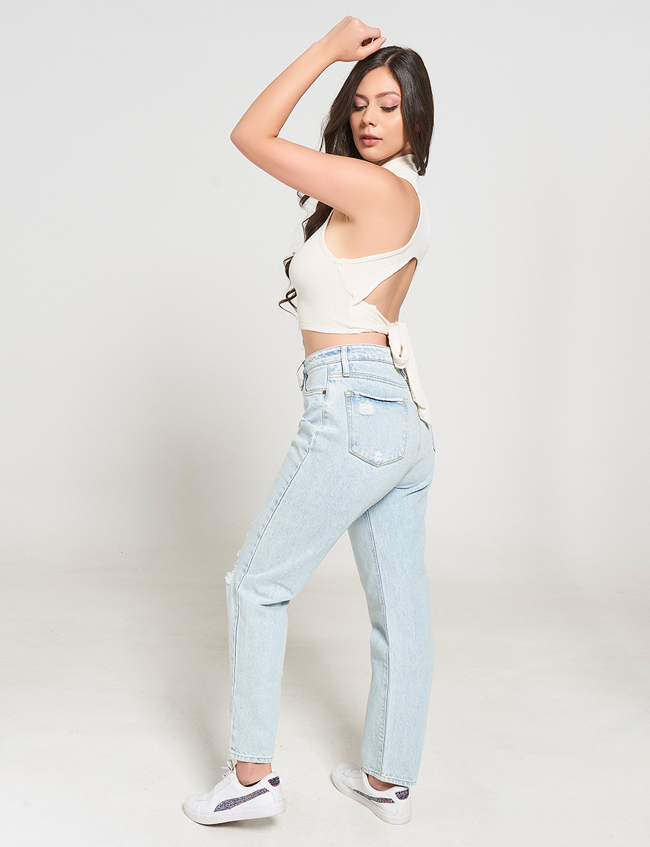 Jean Mom Fit Roto Azul claro
