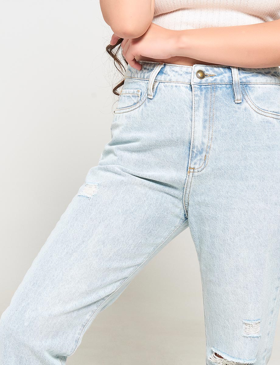 Jean Mom Fit Roto Azul claro