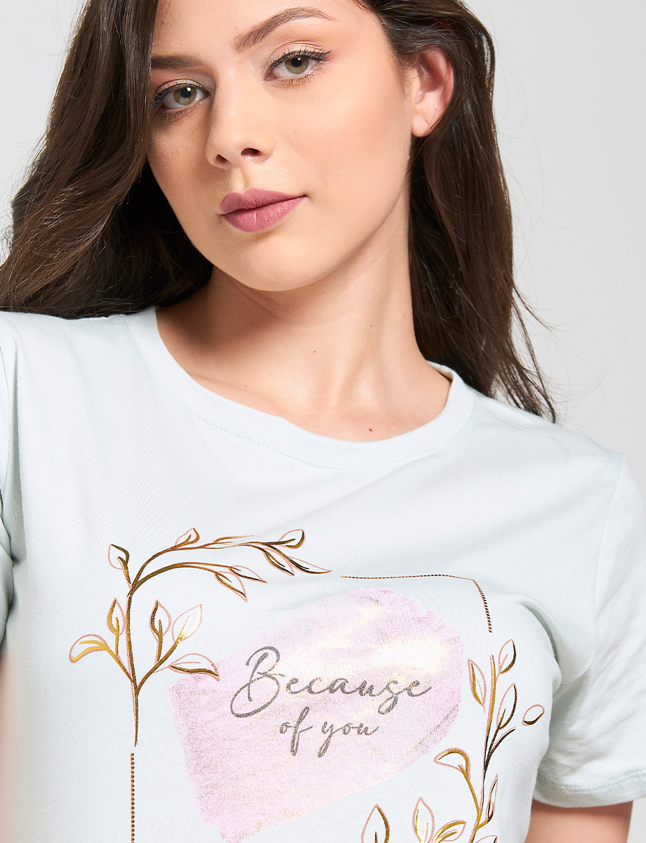 Camiseta Because Of You verde pastel