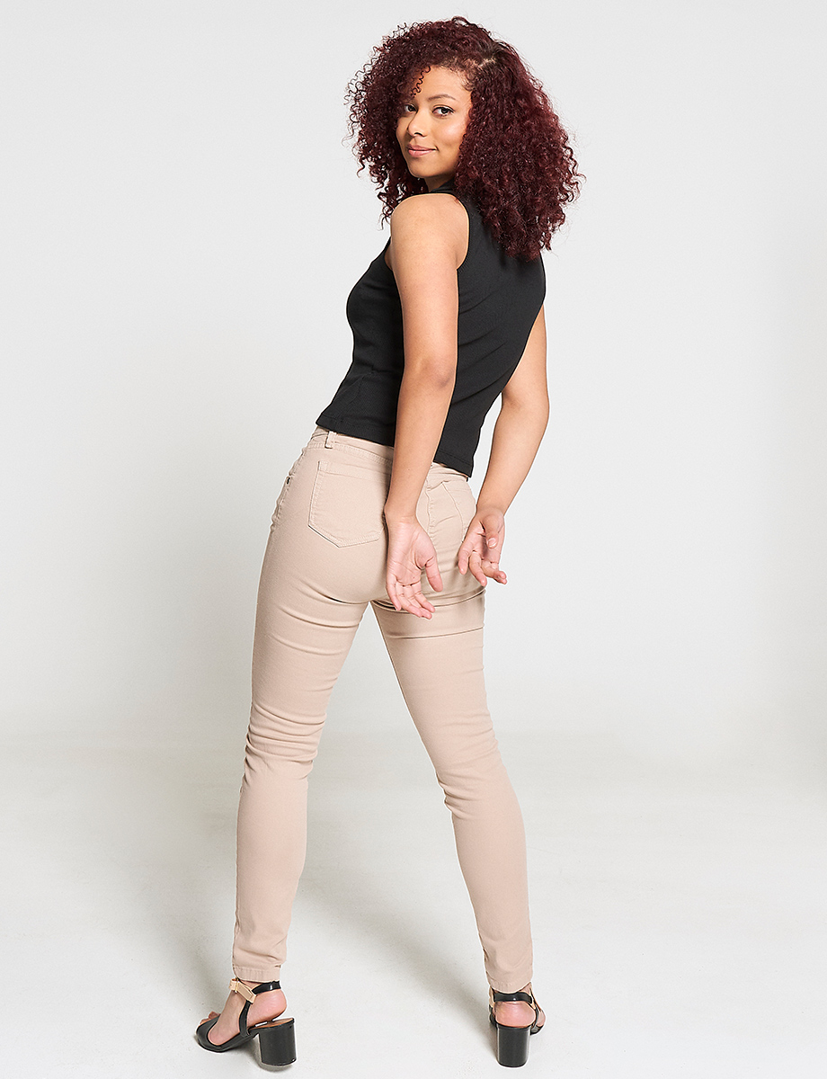 Pantalón casual arena