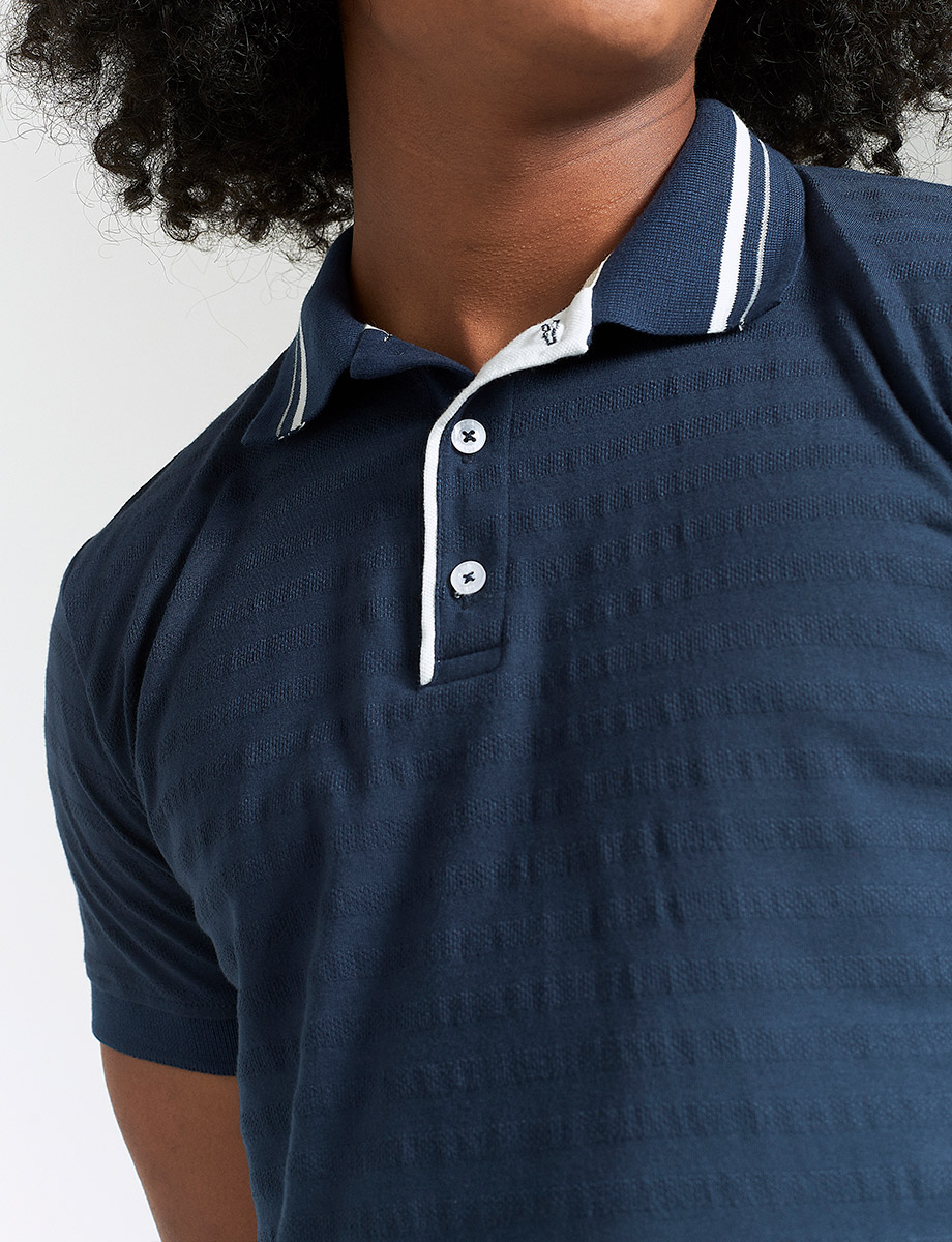 Polo Azul con Franjas de color