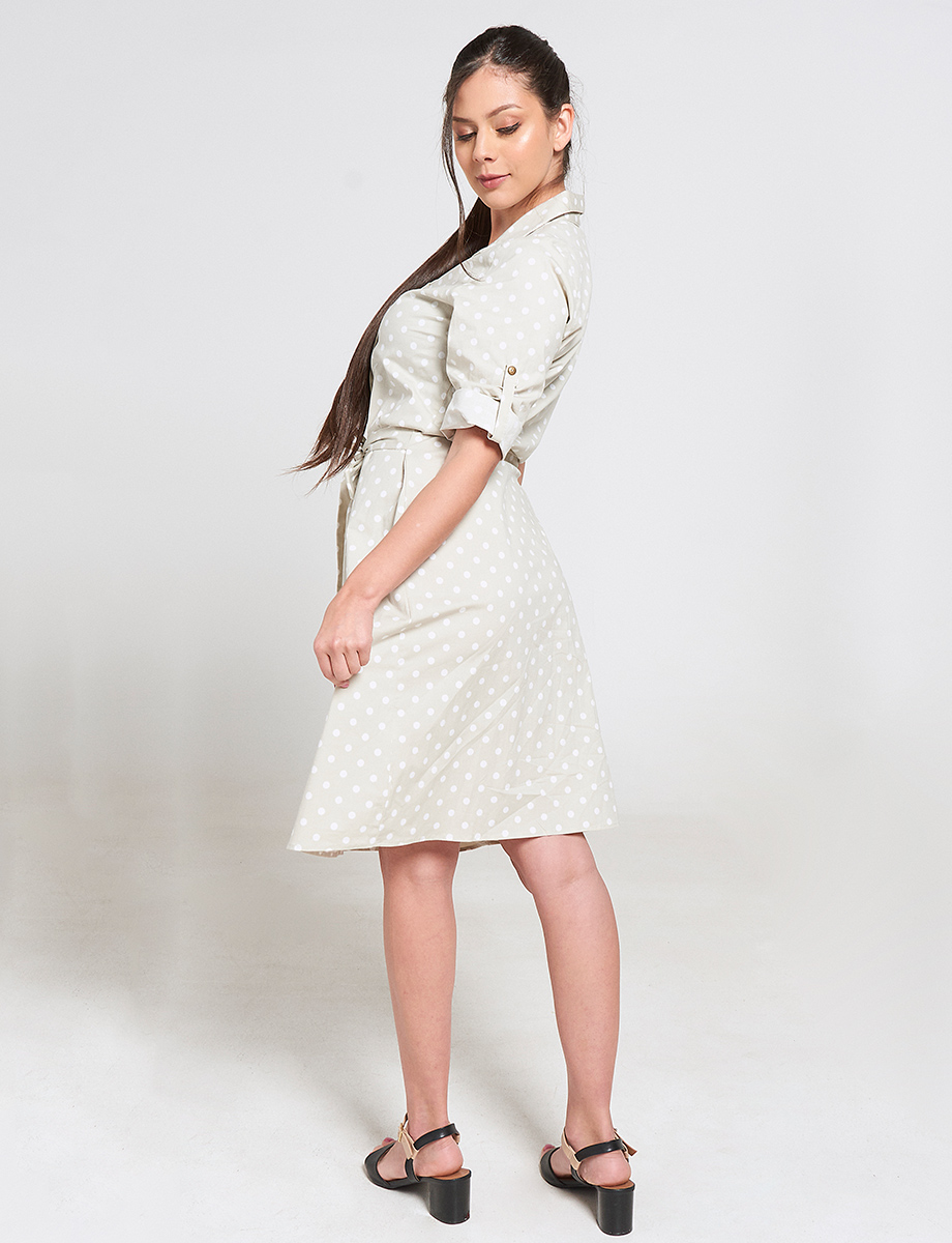 Vestido Camisero con Puntos Arena