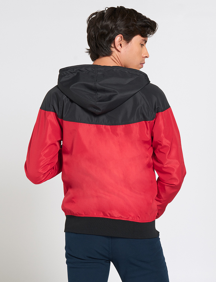 Chompa con Capucha Negro/Rojo