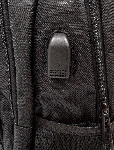 <em class="search-results-highlight">Mochila</em> Negra Puerto USB Terrax