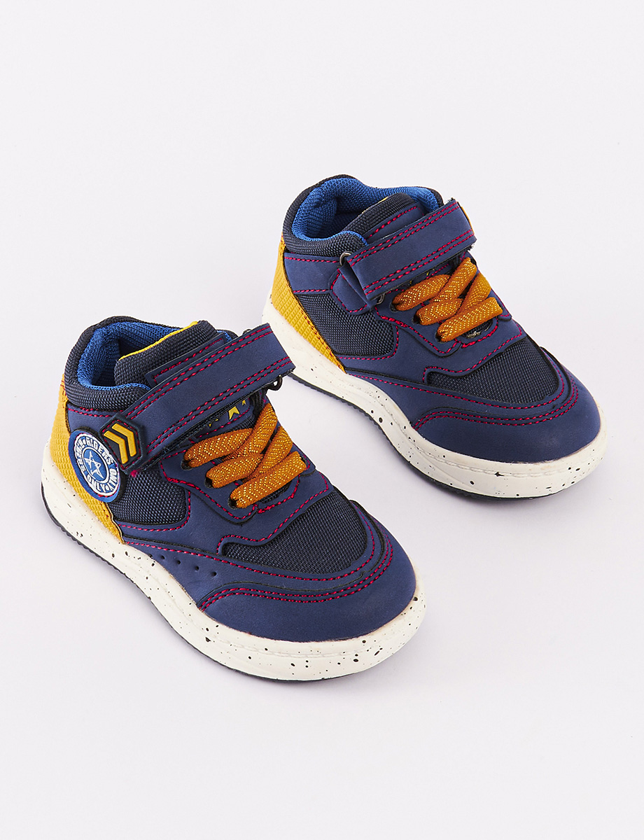 Zapato Deportivo con Velcro | Beppi
