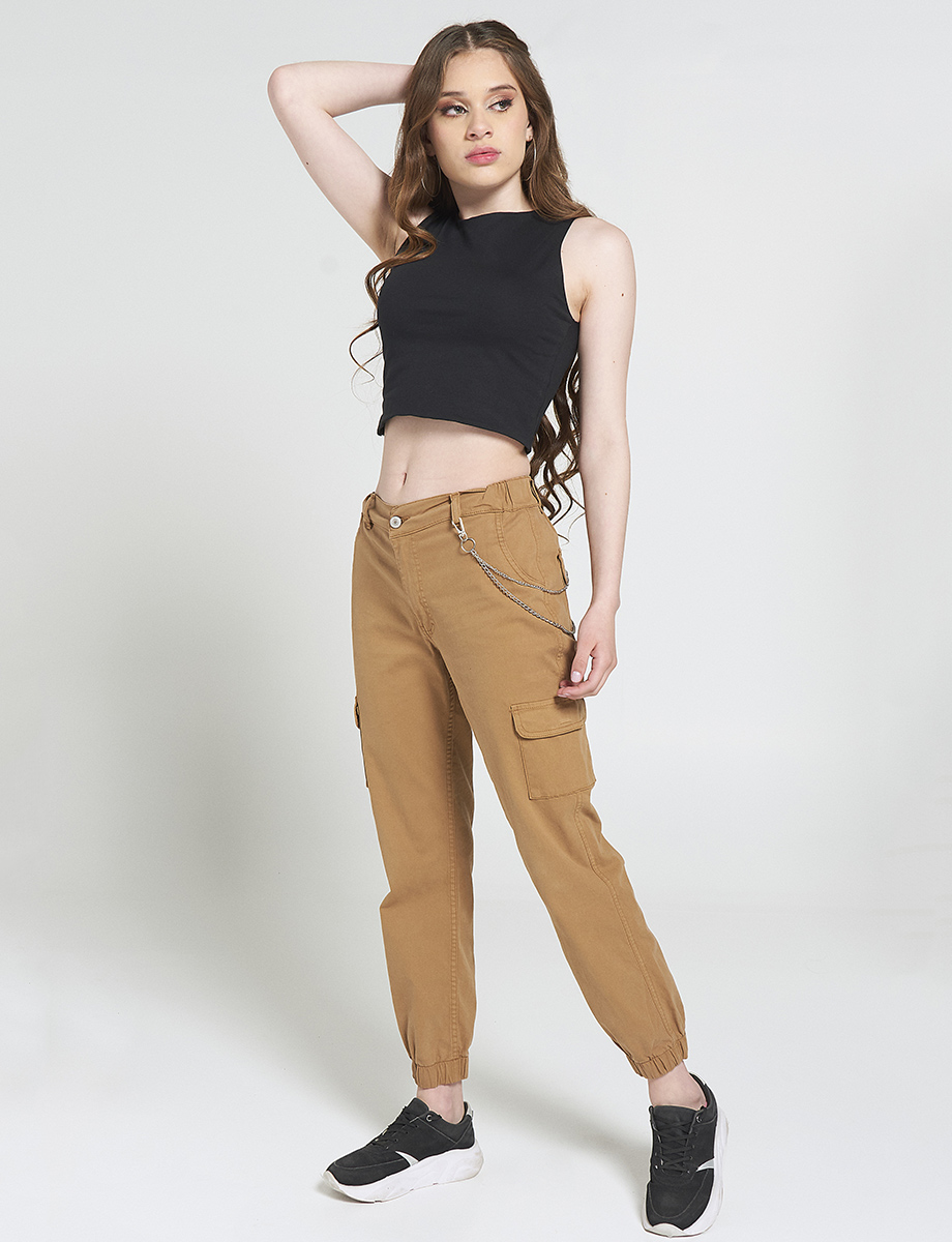 Pantalón Cargo con Cadena Mostaza