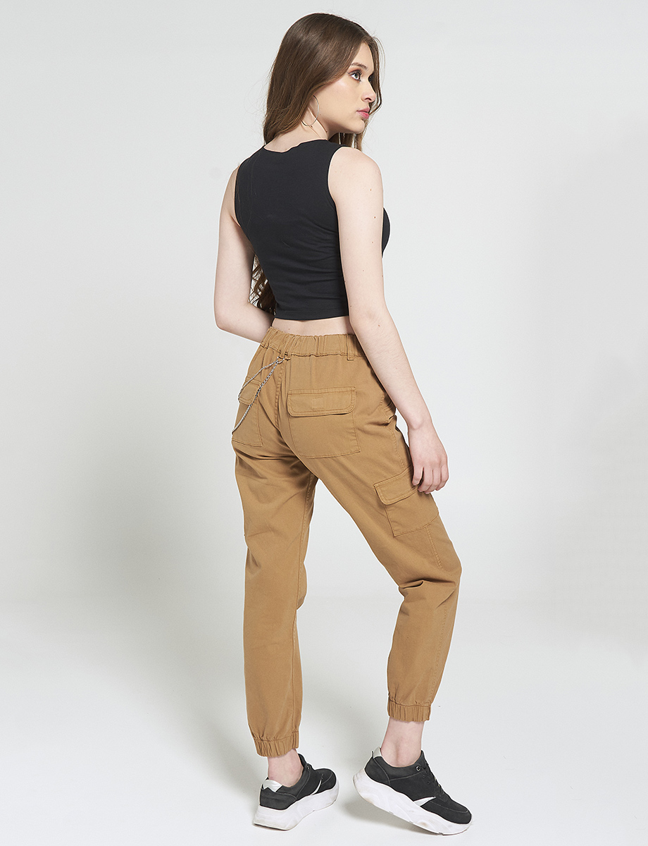 Pantalón Cargo con Cadena Mostaza