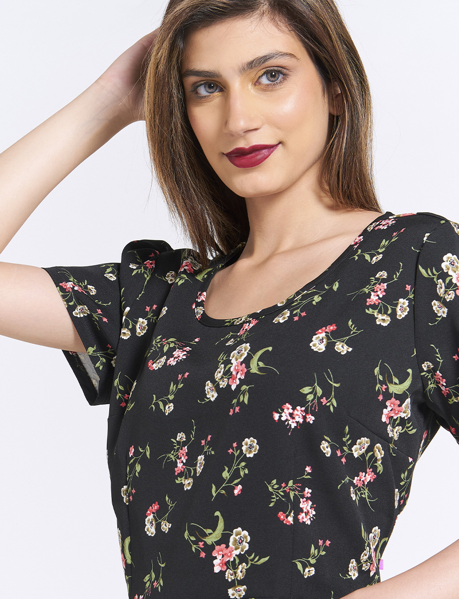 Blusa Estampada Flores Manga Corta