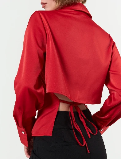 Blusa Roja Abierta