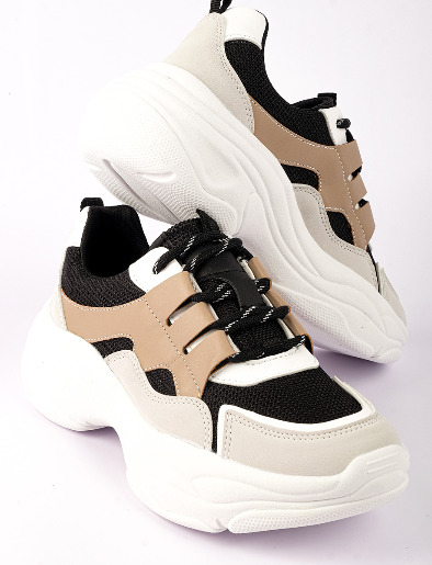 Sneaker Combinado con Cordones