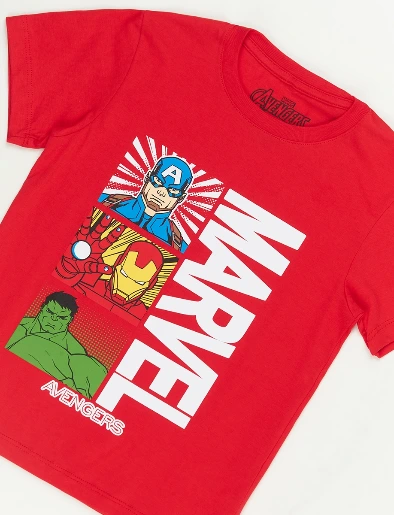 Camiseta Avengers Roja