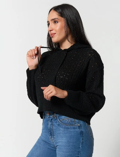 Sweater Negro con Capucha