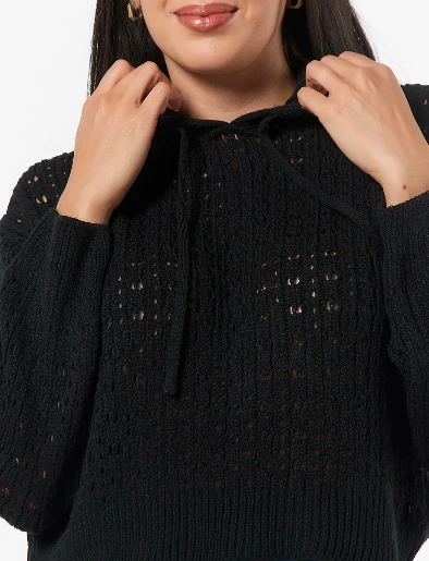 Sweater Negro con Capucha