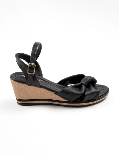 Sandalia Taco Magnolia Negro | Piccadilly