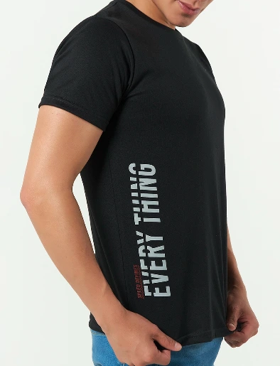 Camiseta Everything Negra