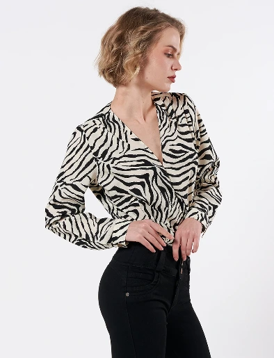 Blusa Animal Print Crudo