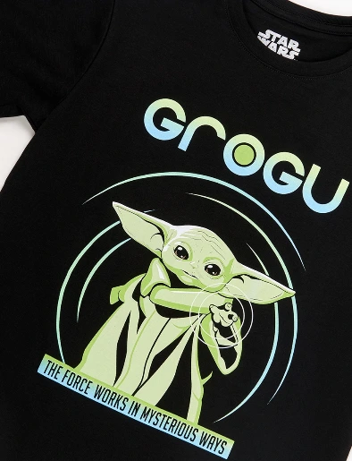 Camiseta Grogu Negro