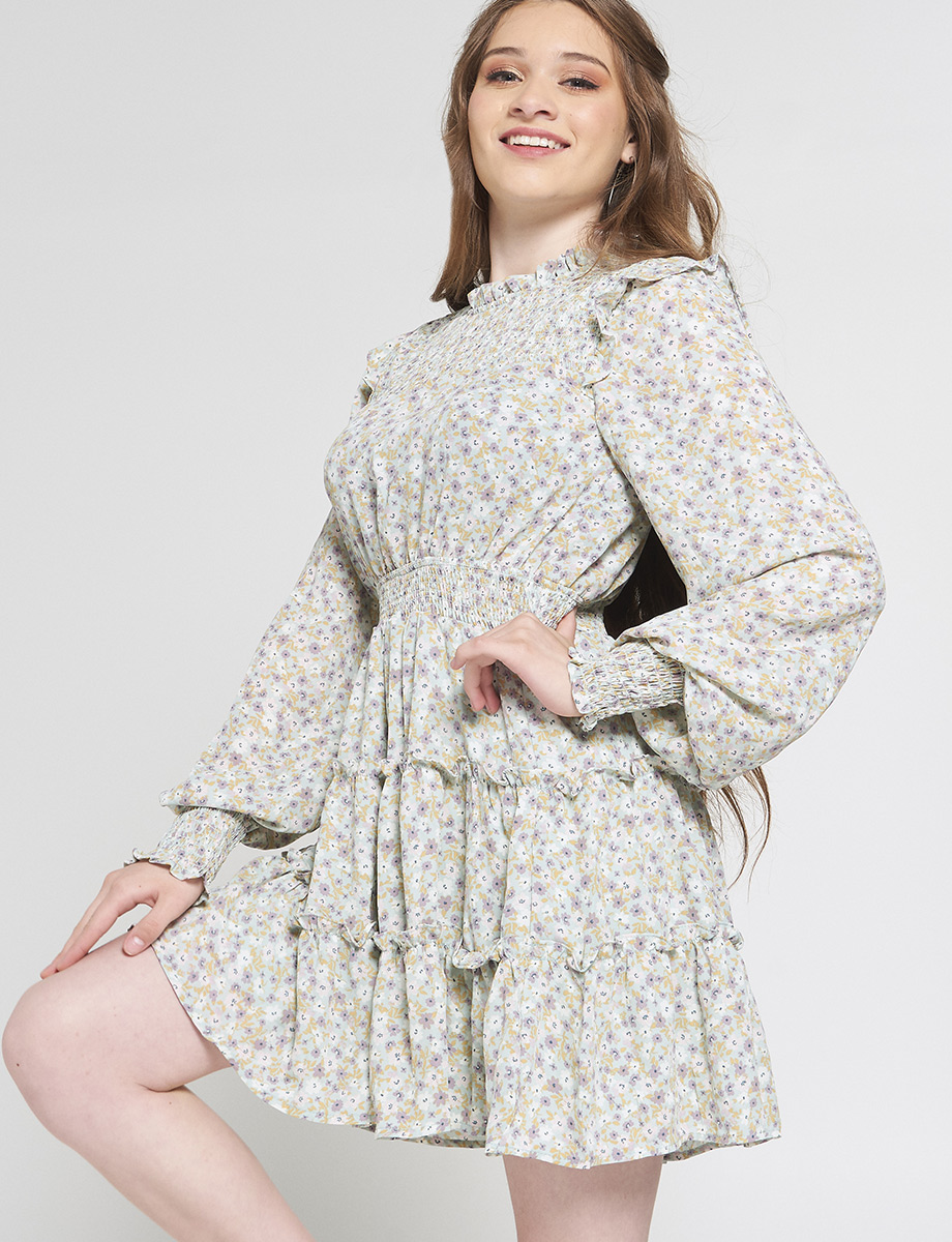 Vestido Corto con Nido de Abeja