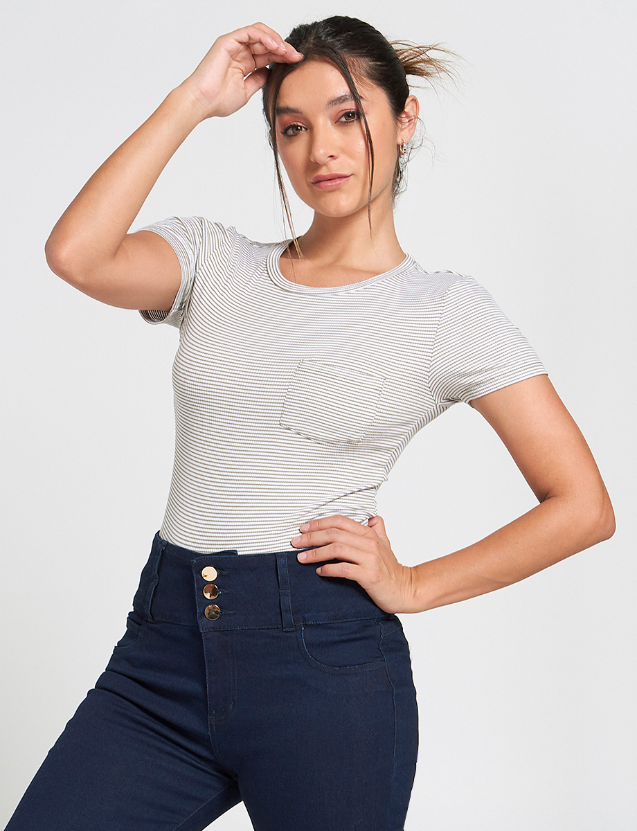 Camiseta a Rayas con Bolsillo
